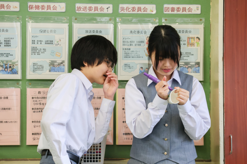 小学生が使うことを想定して紙コップを作成